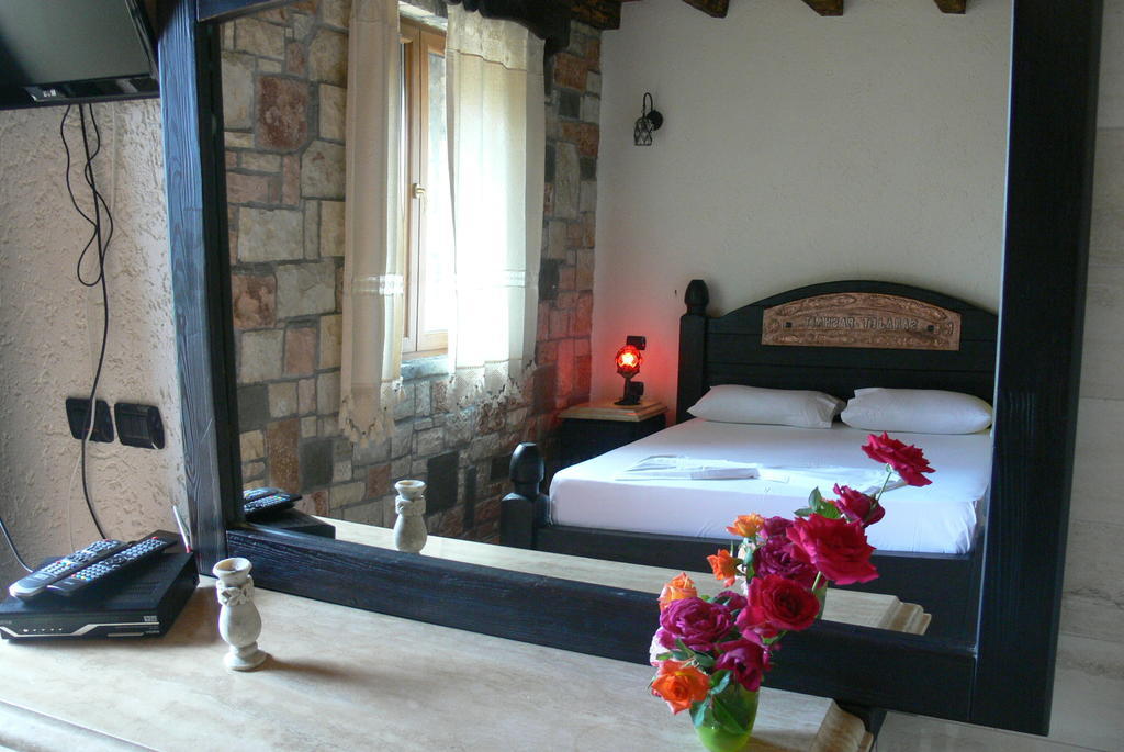 Hotel Sarajet E Pashait 1 Dhermi Room photo